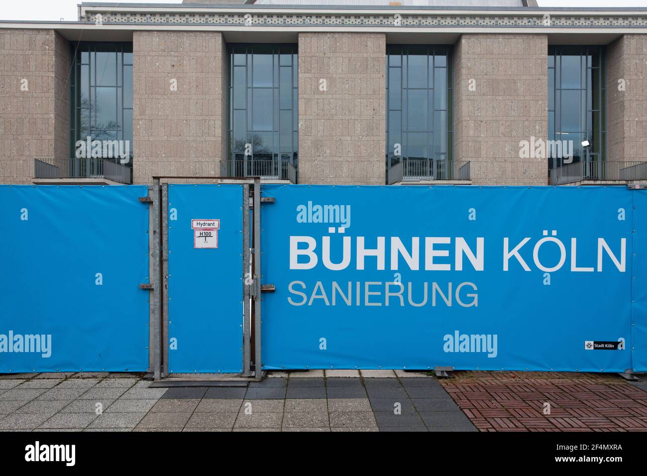 hoarding at the opera house at the Offenbach square, restoration