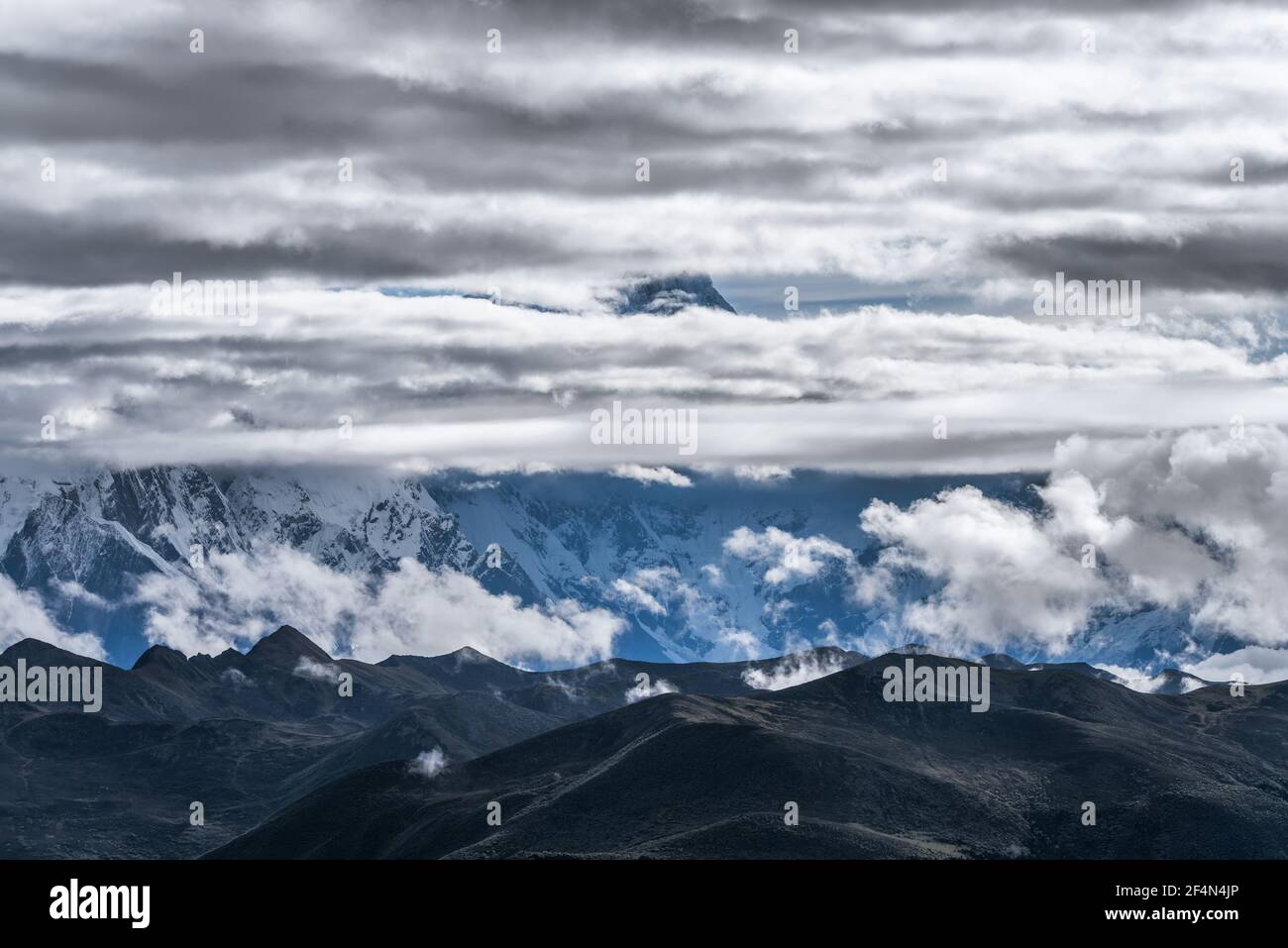 Namcha barwa hi-res stock photography and images - Alamy