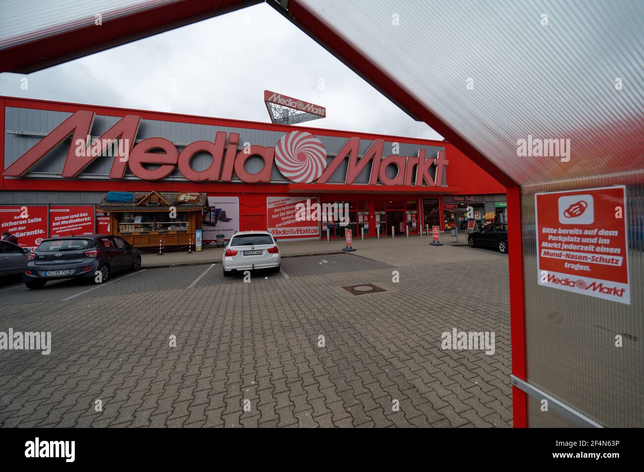 Mediamarkt hi-res stock photography and images - Page 5 - Alamy