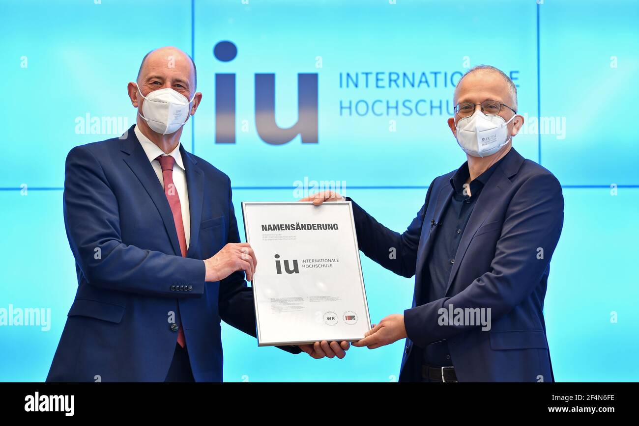 22 March 2021 Thuringia Erfurt Wolfgang Tiefensee L Spd Minister For Economy Science And Digital Society Of The Free State Of Thuringia And Holger Sommerfeldt R Rector Of Iu International University Of