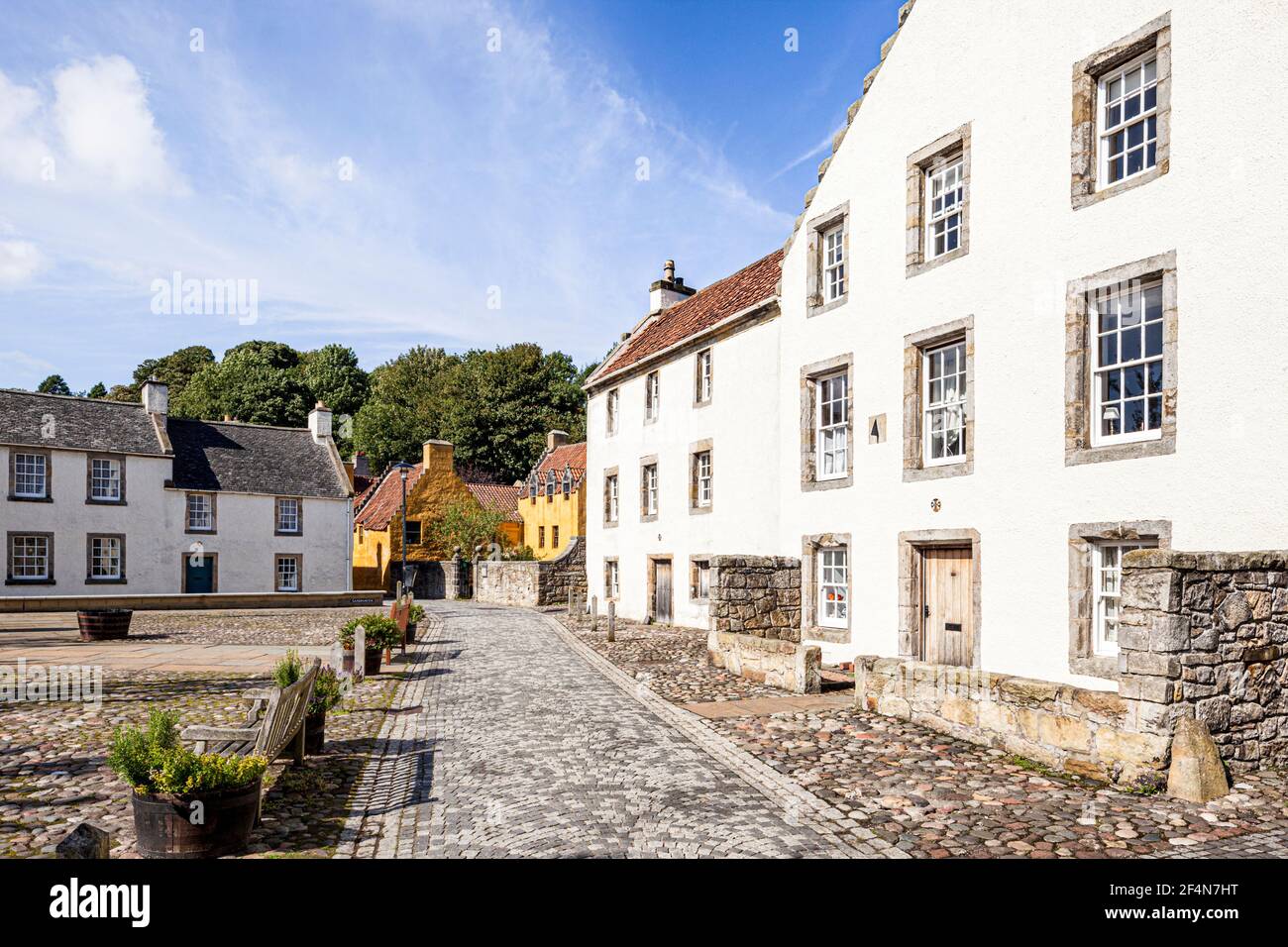 Historic buildings in the square in the Royal Burgh of Culross, Fife, Scotland UK Stock Photo