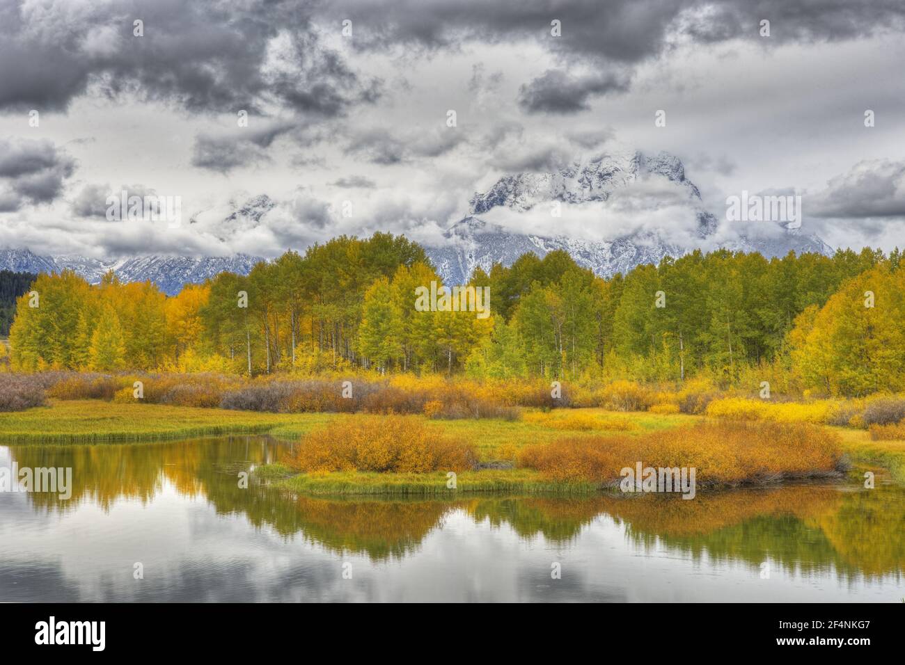 Oxbow Bend with Autumn (Fall) colourGrand Tetons National Park Wyoming. USA LA006553 Stock Photo