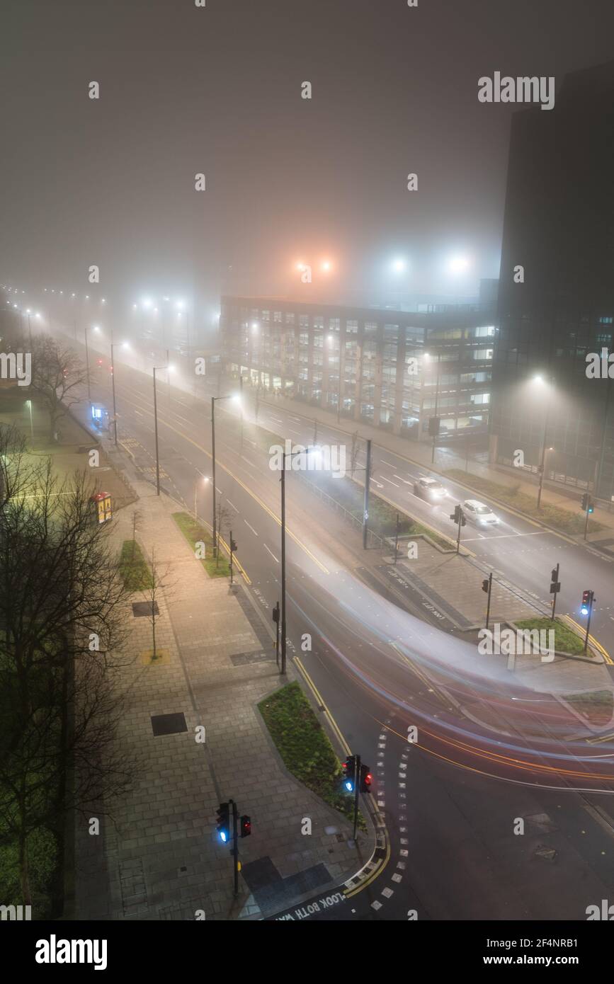 Dark foggy street view hi-res stock photography and images - Alamy