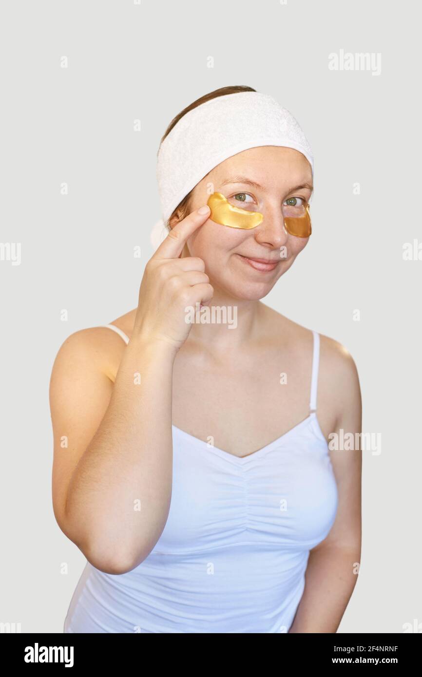 Eye patch procedure. Facial hydrogel treatment. Dermatology spa mask