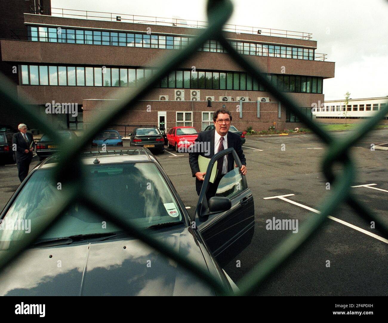 SDLP LEADER JOHN HUME ARRIVES AT THE PEACE TALKS Stock Photo