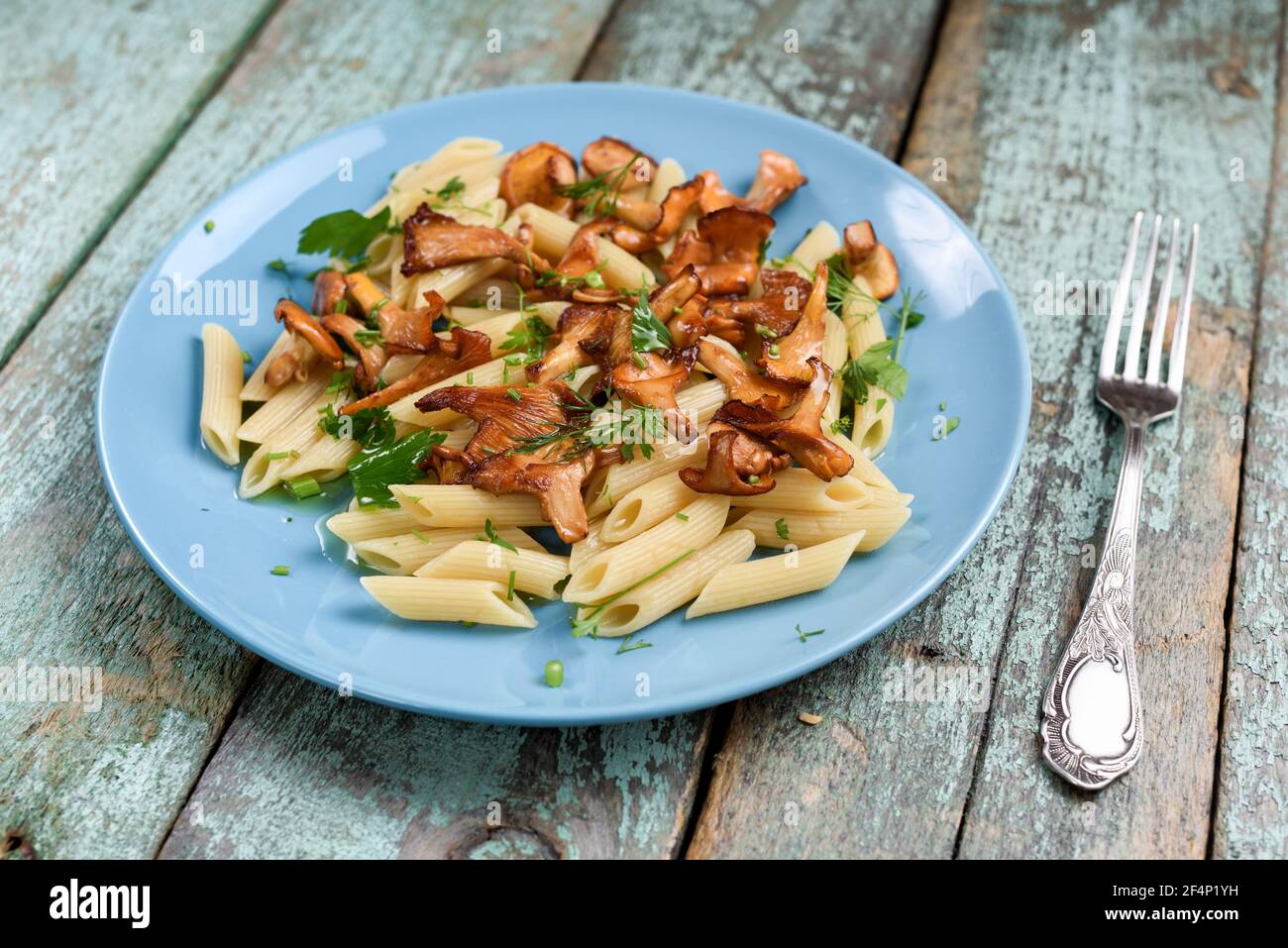 Penne pasta mushrooms hi-res stock photography and images - Page 6 - Alamy