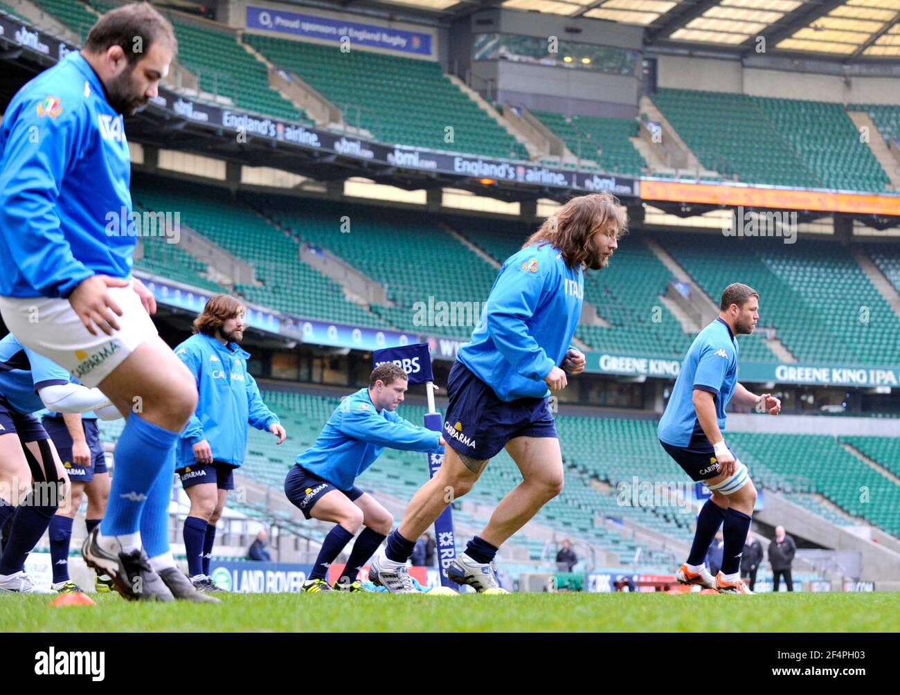 ITALY TRAINING AT TWICKENHAM FOR THEIR SIX NATIONS MATCH WITH ENGLAND. (middle) Martin Castrogiovanni. 11/2/2011.  PICTURE DAVID ASHDOWN Stock Photo