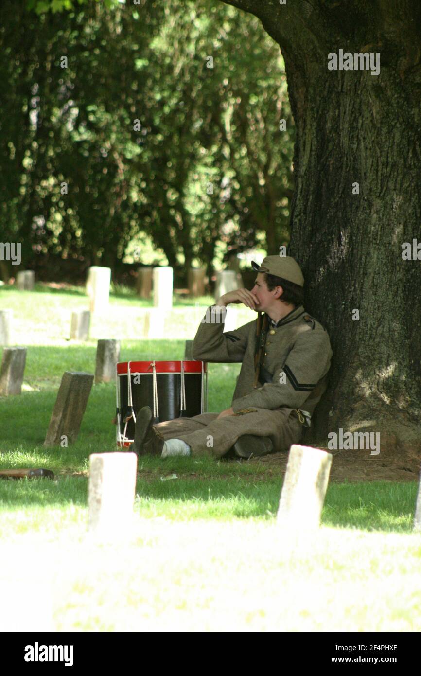 The Old City Cemetery, Lynchburg, VA, USA. Civil War reenactor in the Confederate Cemetery. Stock Photo