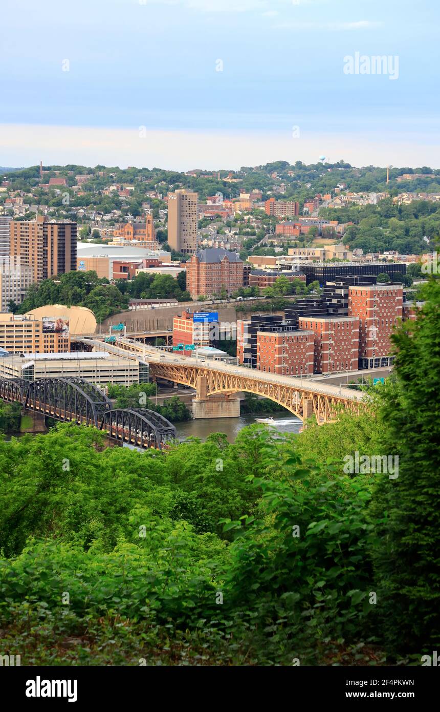 Smithfield Street Bridge over Monongahela River with skyline of downtown Pittsburgh in the background.Pittsburgh.Pennsylvania.USA Stock Photo