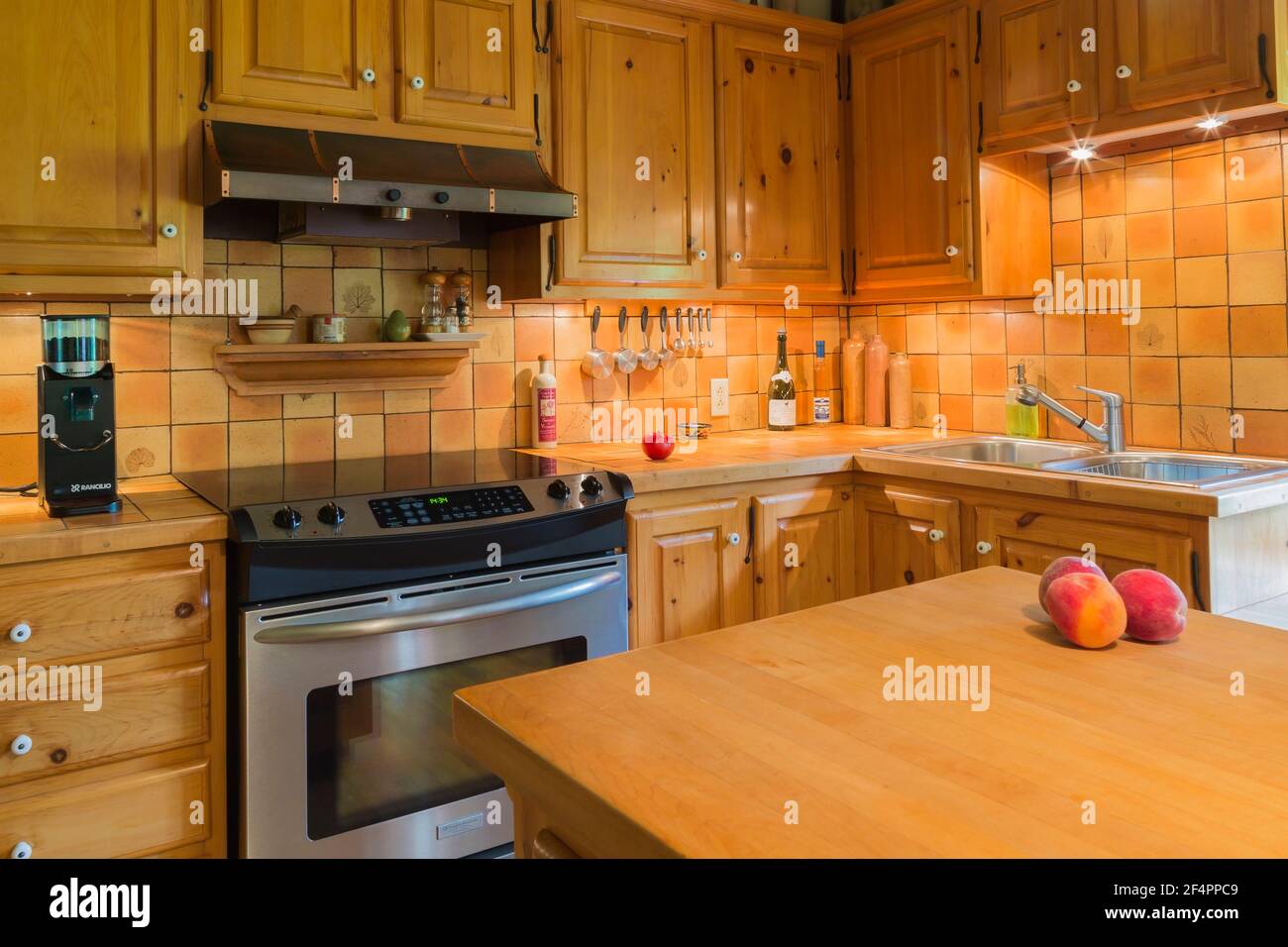 Pine wood ceramic countertops and backsplash, island with