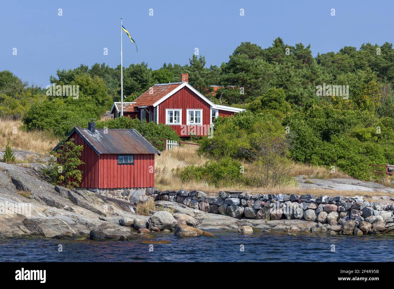 geography / travel, Sweden, Stockholm laen, Stockholm skårgården, house in mount on the isle Moeja in , Additional-Rights-Clearance-Info-Not-Available Stock Photo