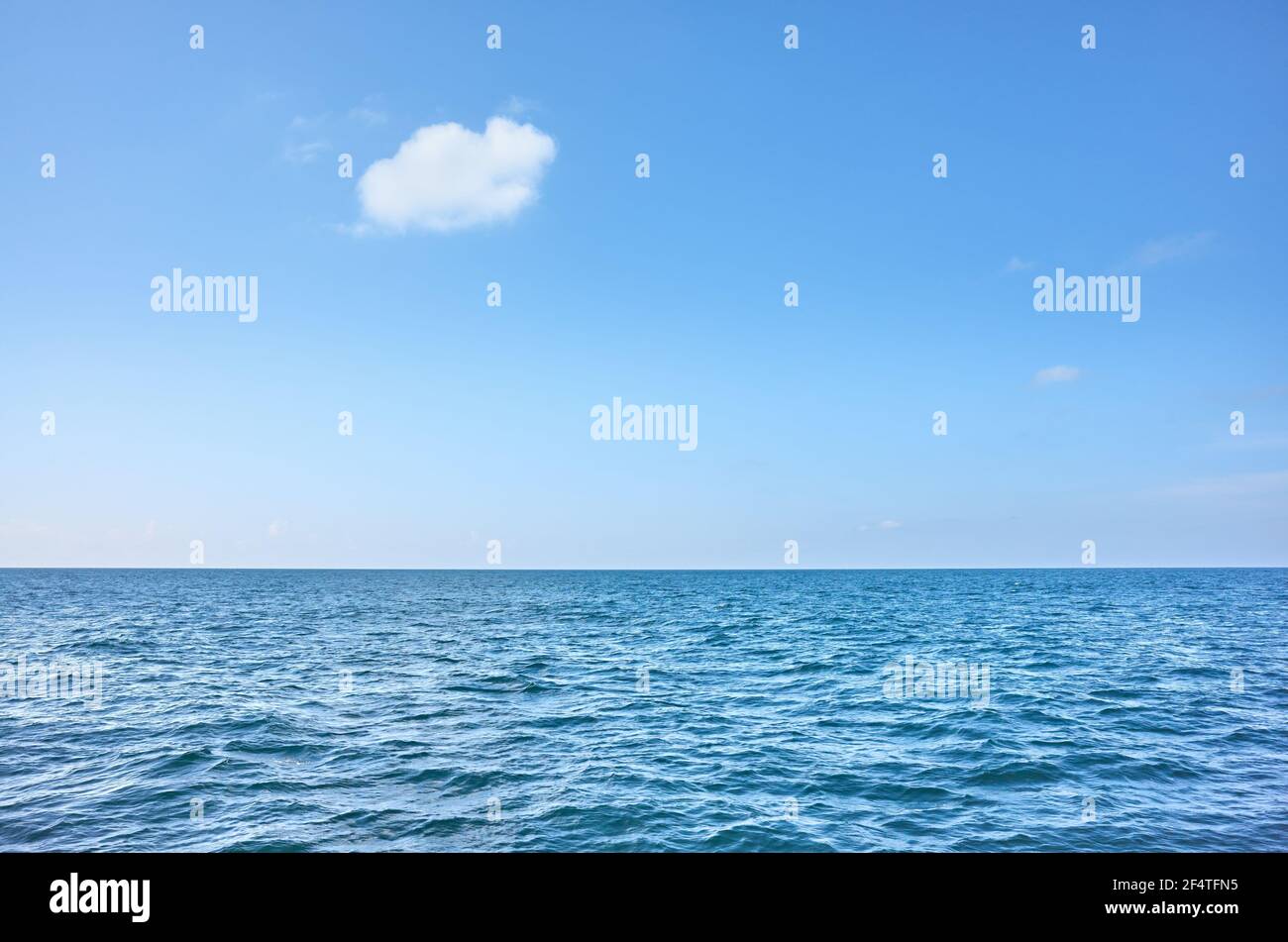 Sunny day background hi-res stock photography and images - Alamy