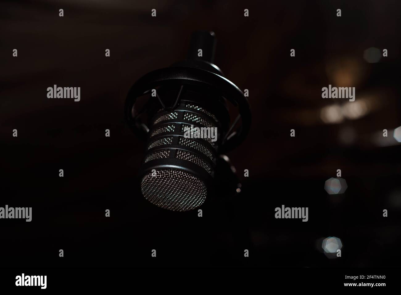 Mic Stand High Resolution Stock Photography and Images Alamy