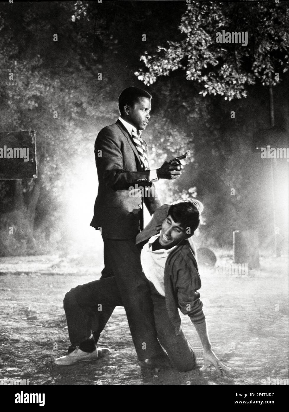 SIDNEY POITIER in IN THE HEAT OF THE NIGHT (1967), directed by NORMAN(02)