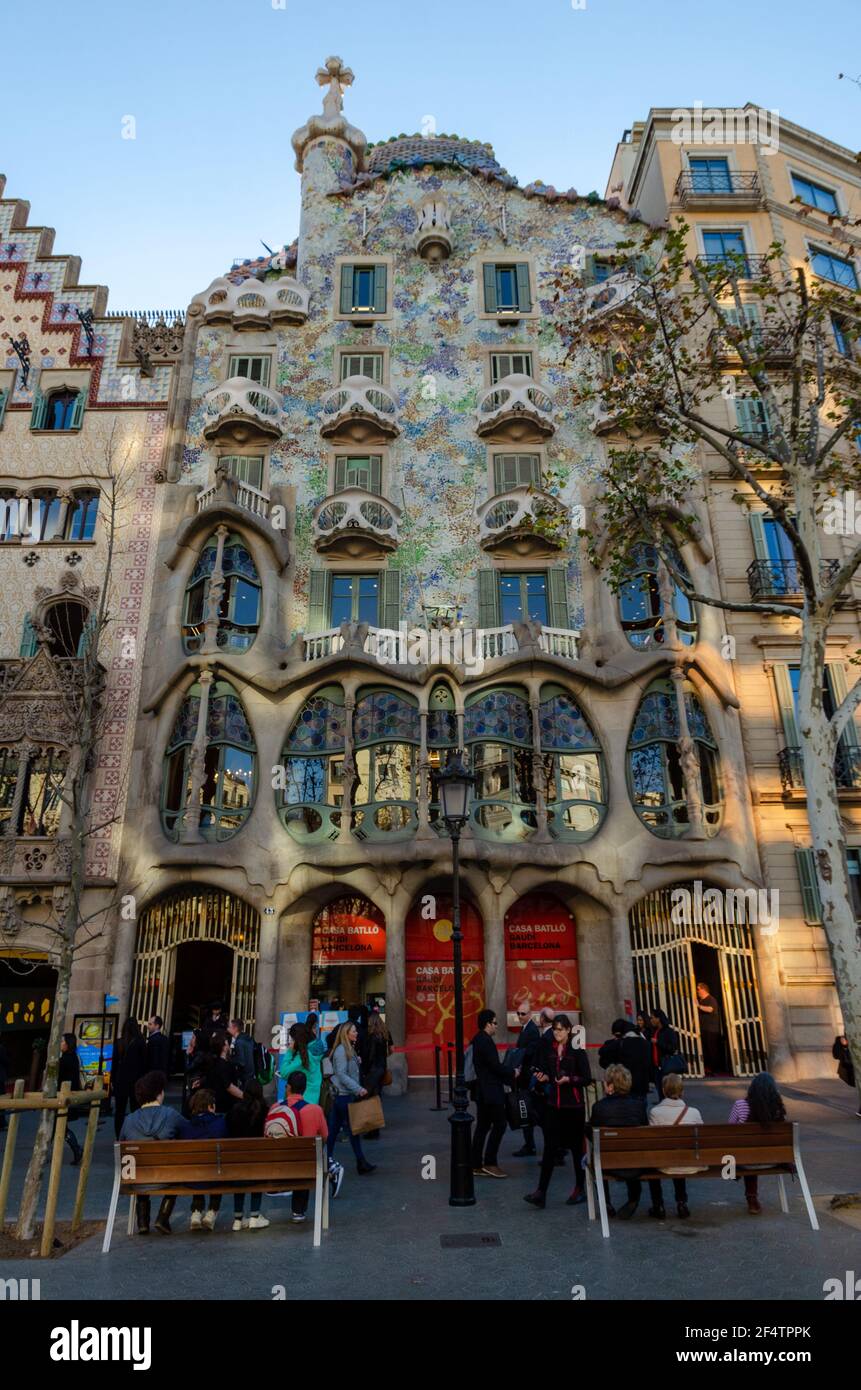 casa-batllo-facade