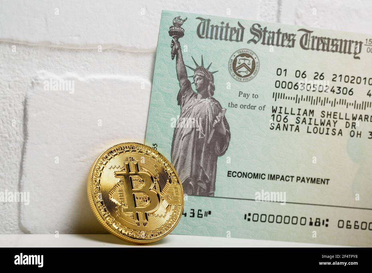 Money from united states used hi-res stock photography and images - Alamy