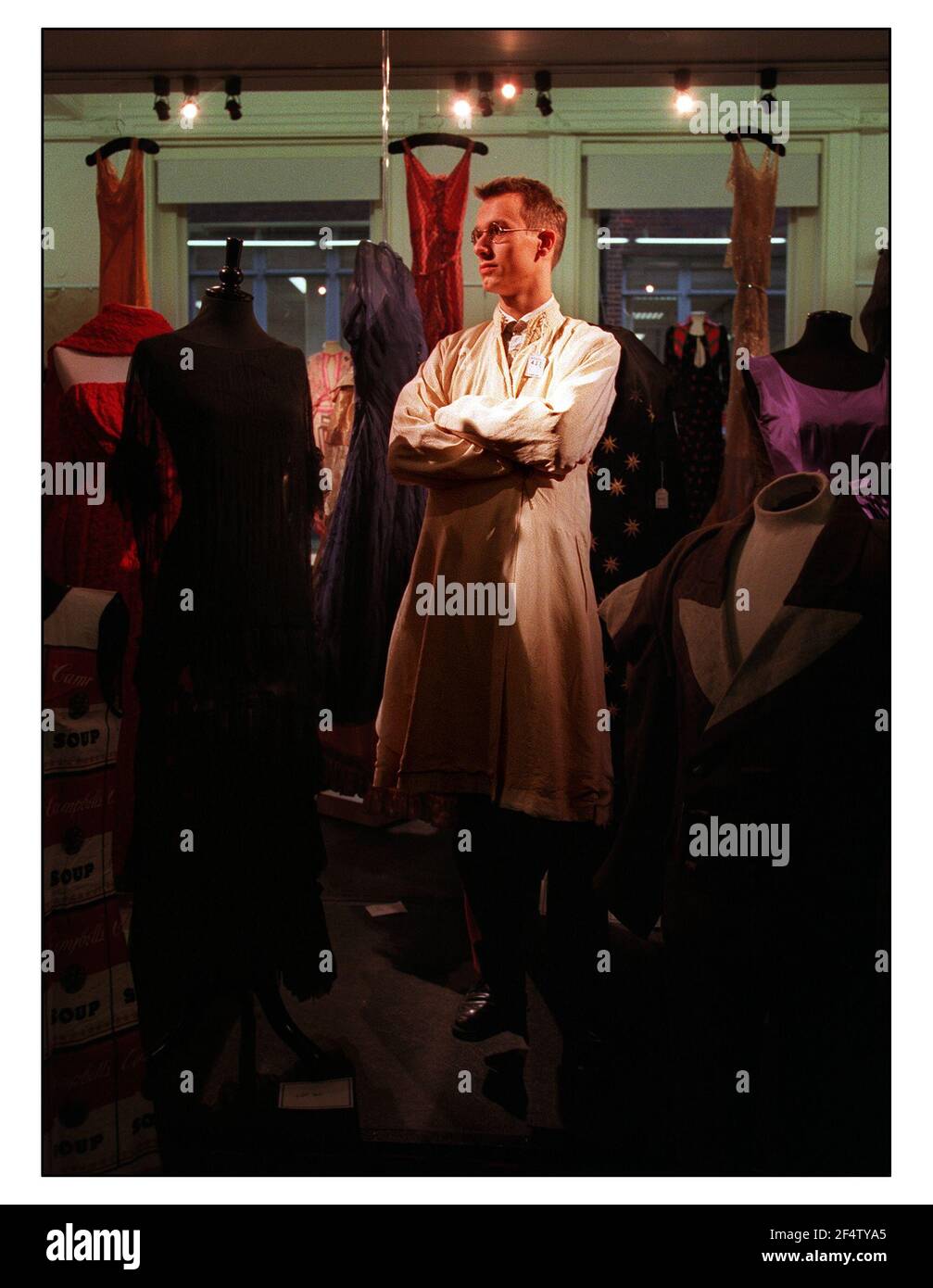 Passion for Fashion sale November 1999to be held at Sotheby's on TE Lawrence of Arabia's ivory silk desert robe ¿8000 - 12000 Stock Photo