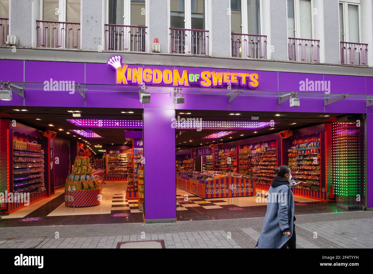 candy store Kingdom of Sweets on the shopping street Hohe Strasse, Cologne, Germany.  Suesswarengeschaeft Kingdom of Sweets in der Fussgaengerzone Hoh Stock Photo