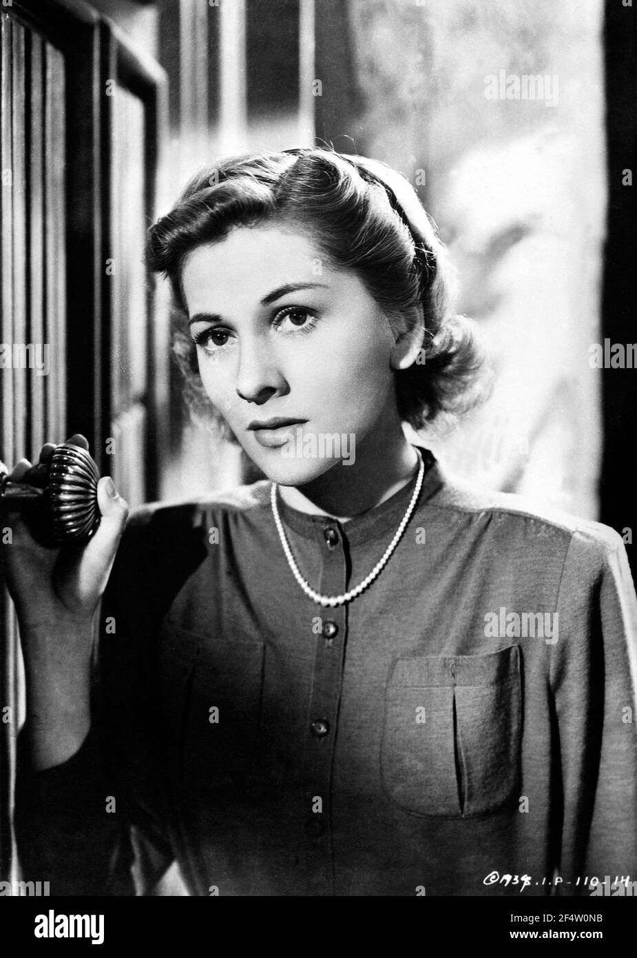 Rebecca 1940 joan fontaine hi-res stock photography and images - Alamy