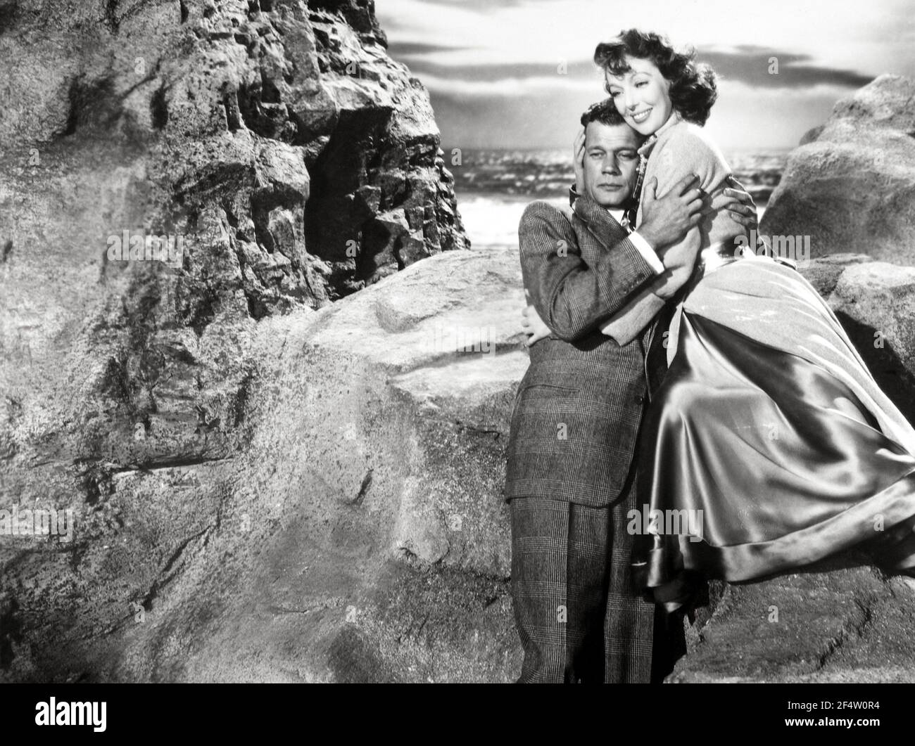 LORETTA YOUNG and JOSEPH COTTEN in HALF ANGEL (1951), directed by RICHARD SALE. Credit: 20TH CENTURY FOX / Album Stock Photo