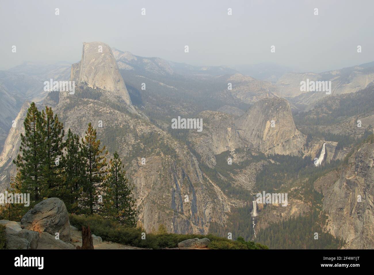 Wallpaper of mountain hi-res stock photography and images - Alamy