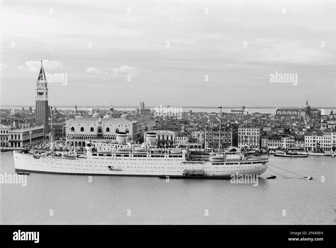 Travel Photos Italy. Venice. Passenger ship "Milwaukee", lying in front of the Markusplatz in front of anchor. View of San Giorgio Maggiore Stock Photo