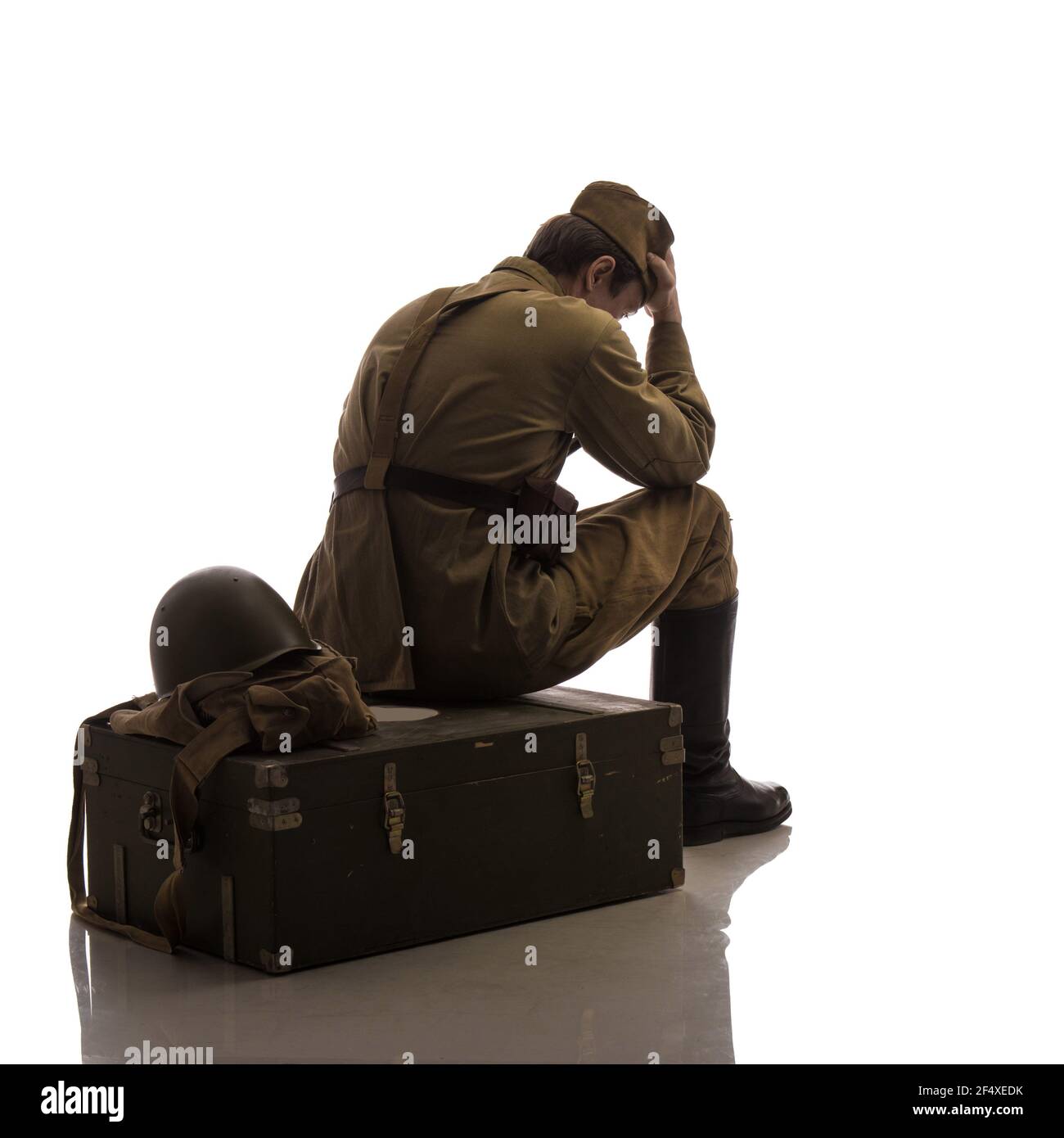 World war ii style helmet hi-res stock photography and images - Alamy