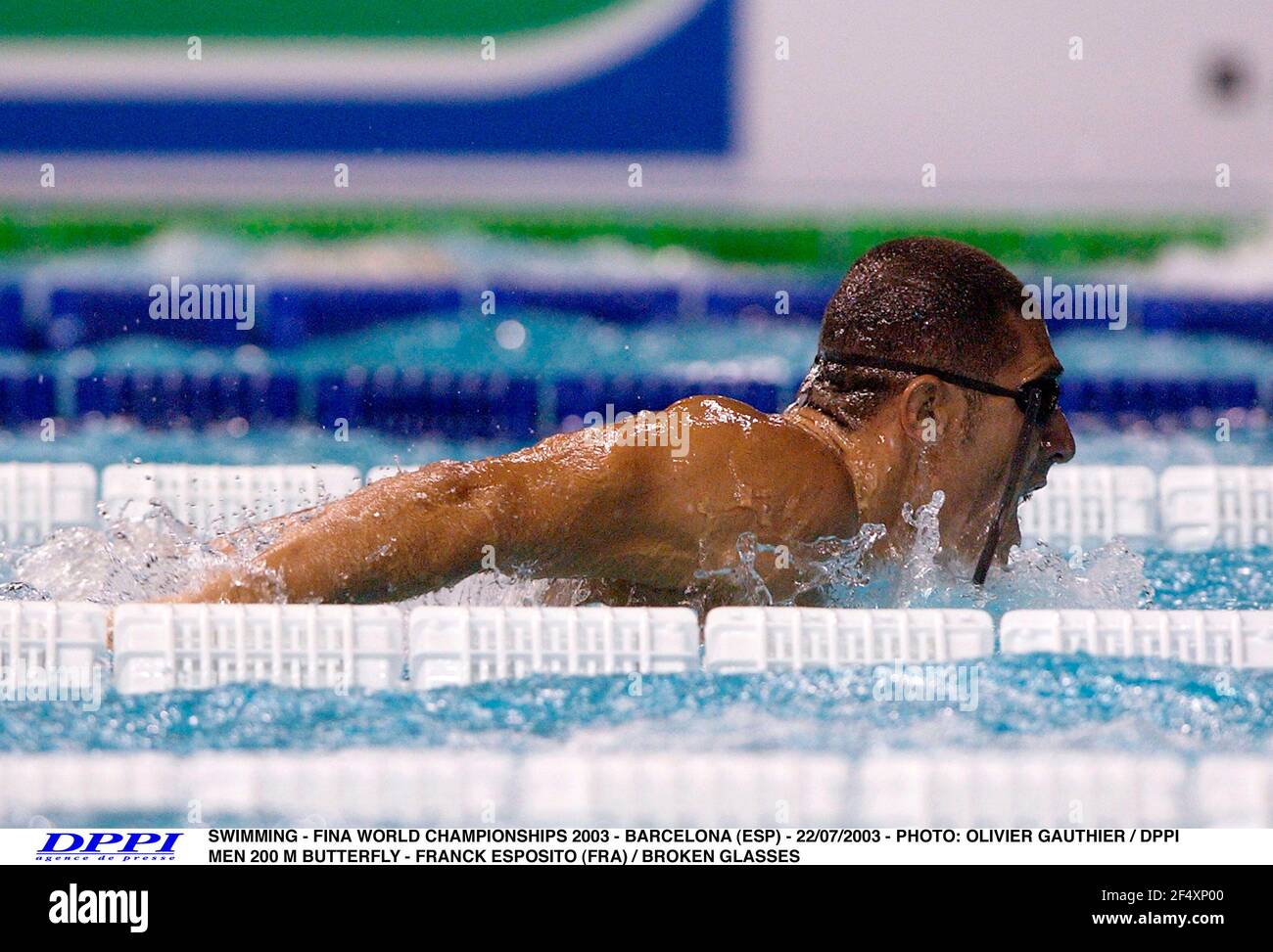 SWIMMING - FINA WORLD CHAMPIONSHIPS 2003 - BARCELONA (ESP) - 22/07/2003 - PHOTO: OLIVIER GAUTHIER / DPPI MEN 200 M BUTTERFLY - FRANCK ESPOSITO (FRA) / BROKEN GLASSES Stock Photo