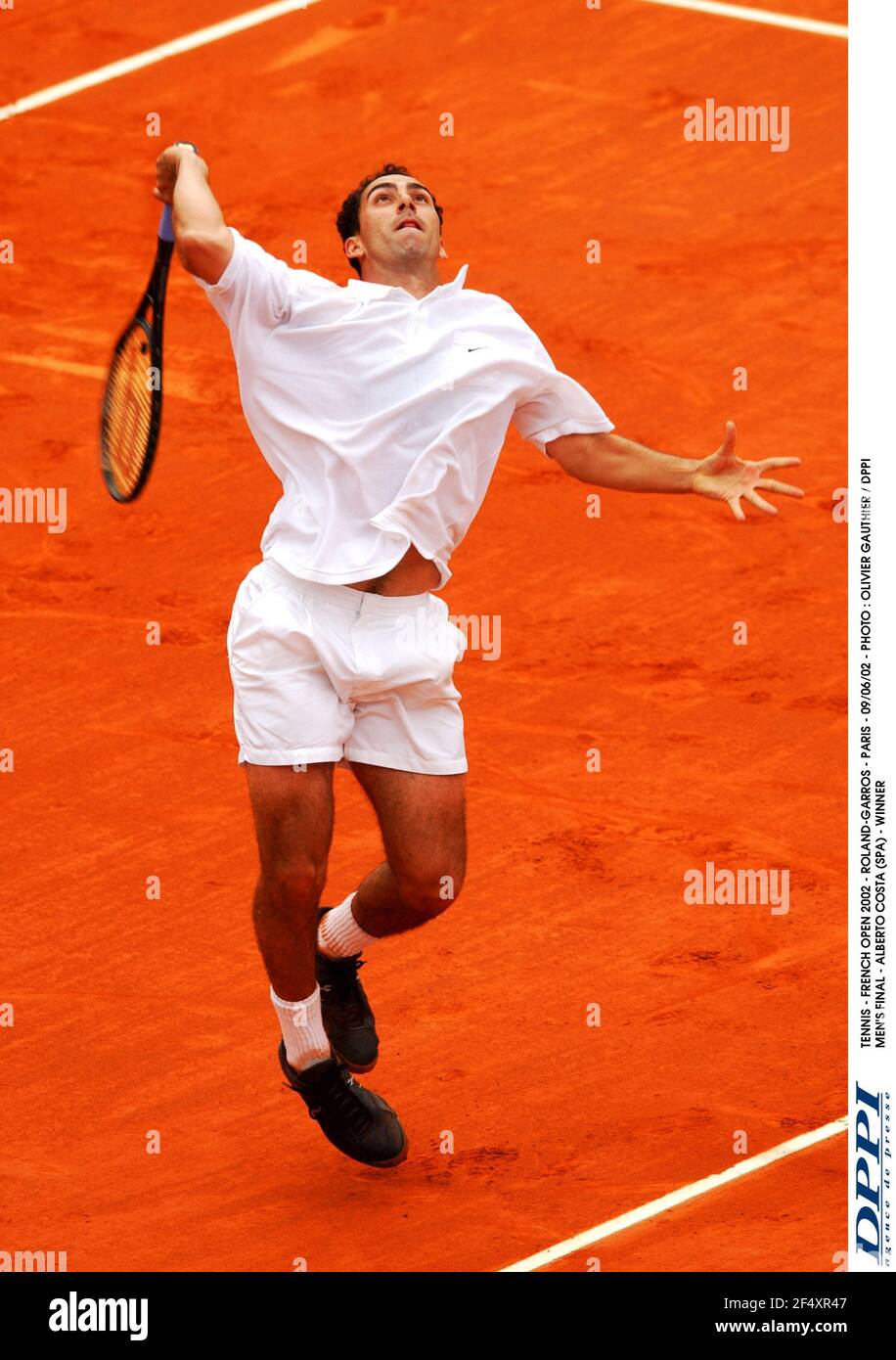 TENNIS - FRENCH OPEN 2002 - ROLAND-GARROS - PARIS - 09/06/02 - PHOTO : OLIVIER GAUTHIER / DPPI MEN'S FINAL - ALBERTO COSTA (SPA) - WINNER Stock Photo