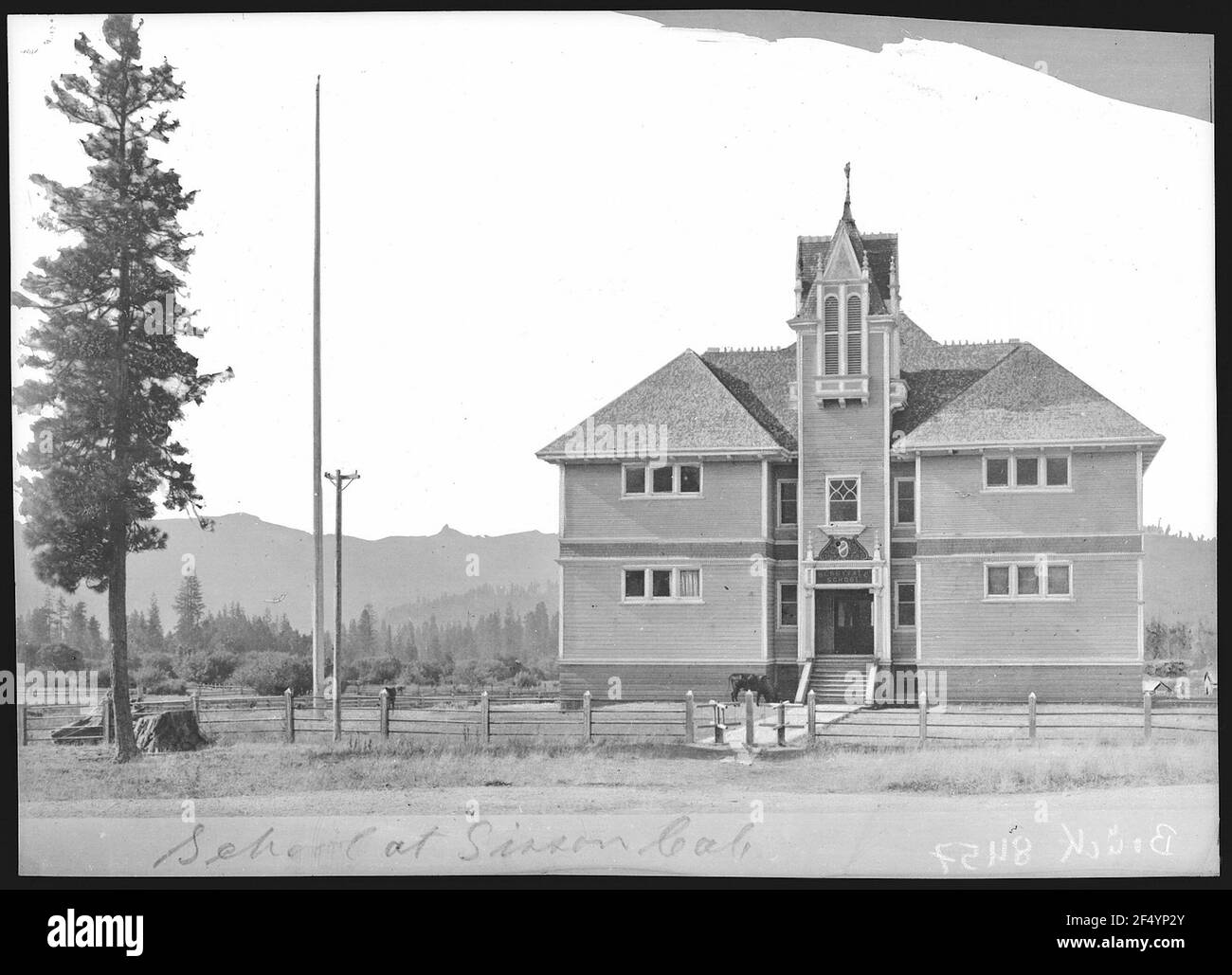 Sisson. School at Sisson, Cal Stock Photo Alamy