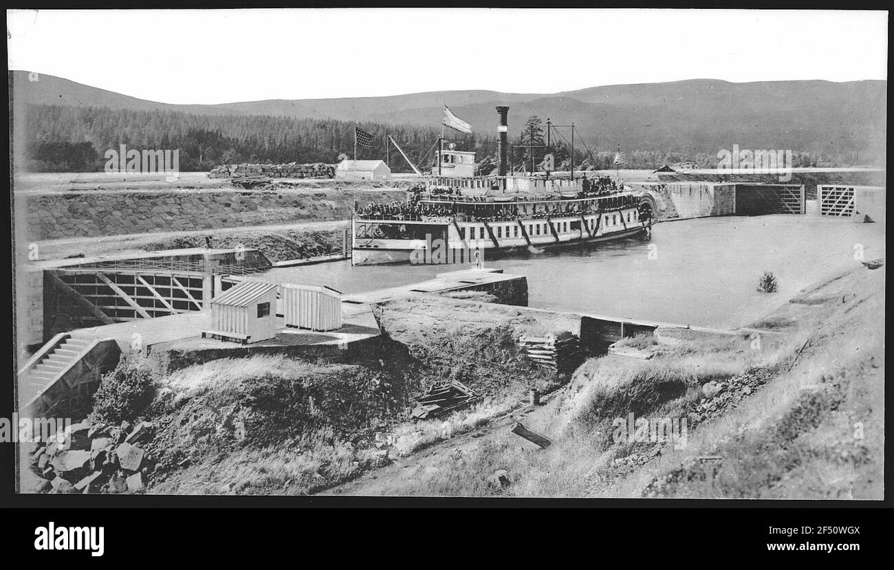 Oregon. Cascade Locks, Columbia River Stock Photo Alamy
