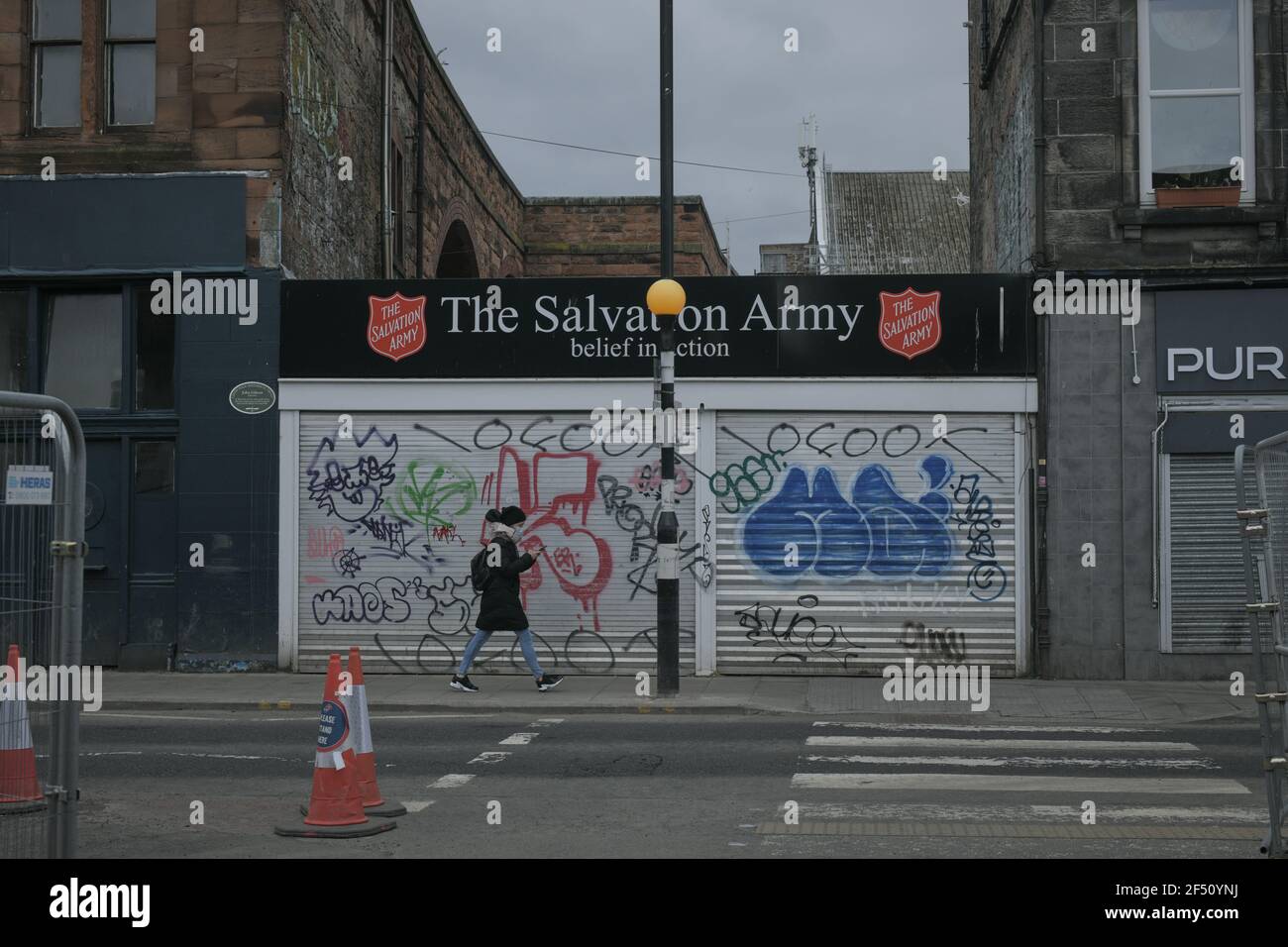 Salvation Army Shop High Resolution Stock Photography and Images Alamy