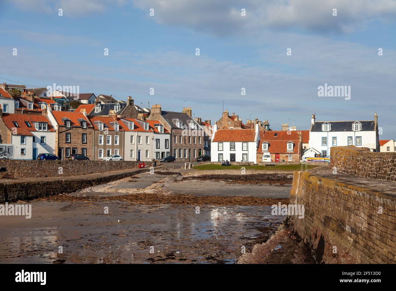Houses at the harbour in Cellerdyke, Fife, Scotland Stock Photo