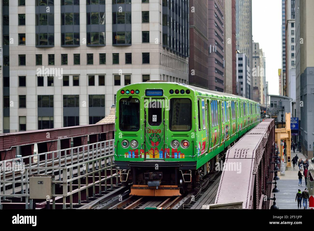 Chicago, Illinois, USA. The CTA in Chicago operates special holiday trains in advance of Christmas over its entire system. Stock Photo