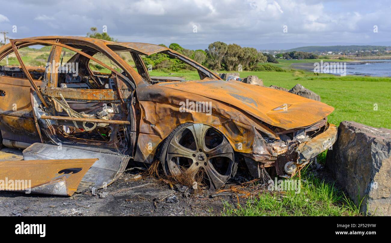 Burnt out abandoned car hires stock photography and images Alamy