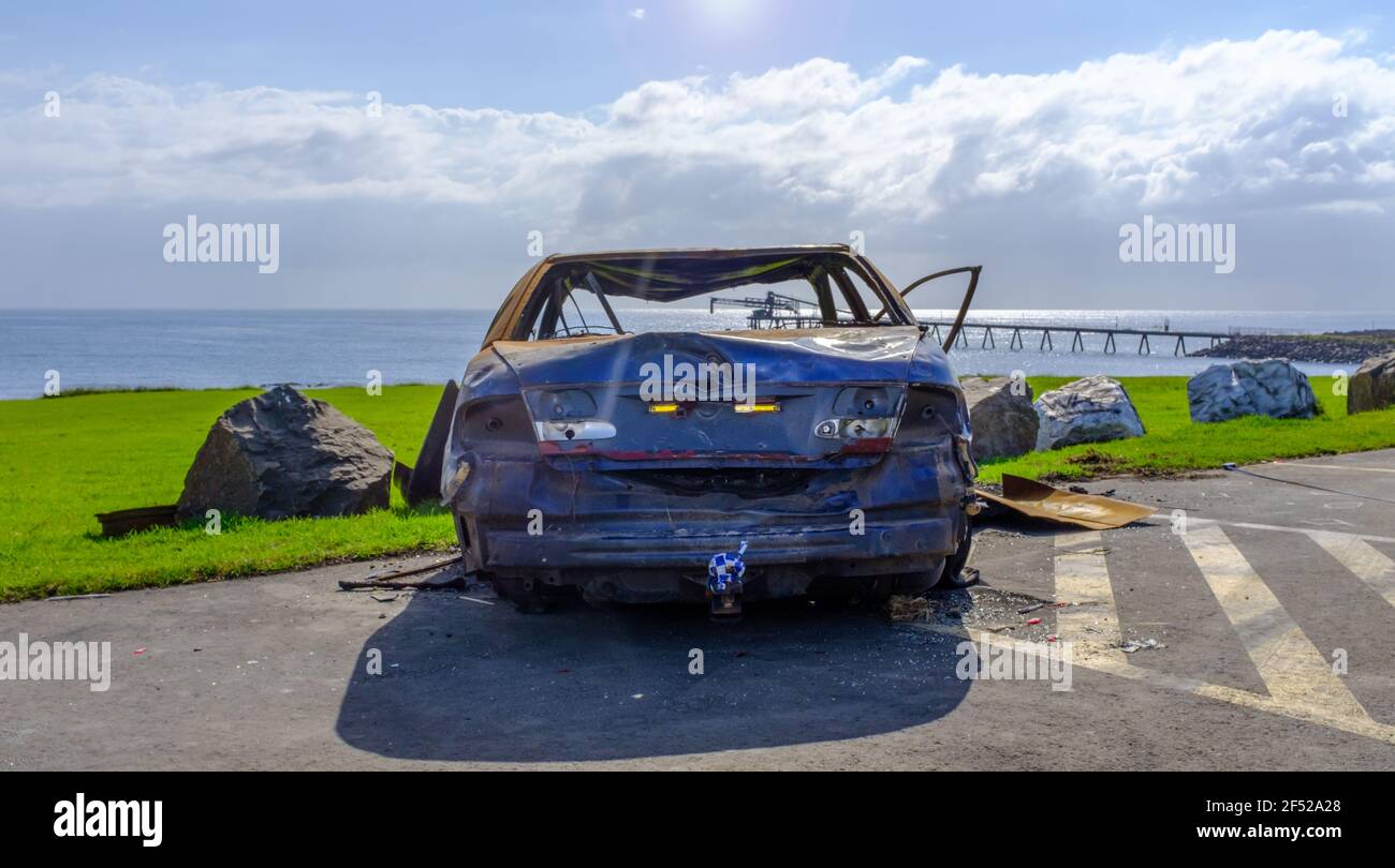 Burnt out abandoned car hires stock photography and images Alamy