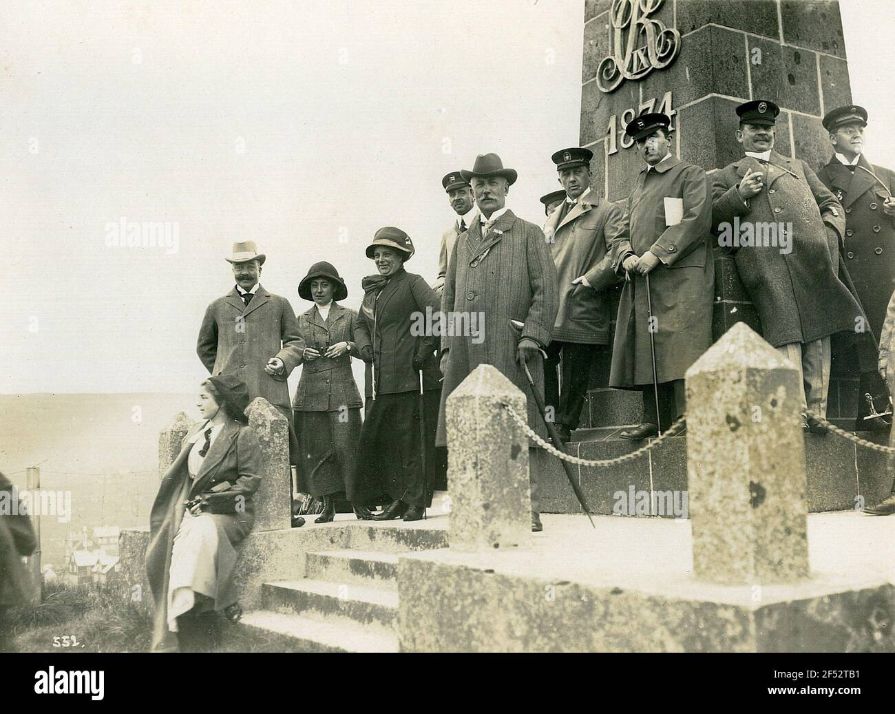 Kirkwall, Orkney Islands / Scotland: Group image at the pedestal 