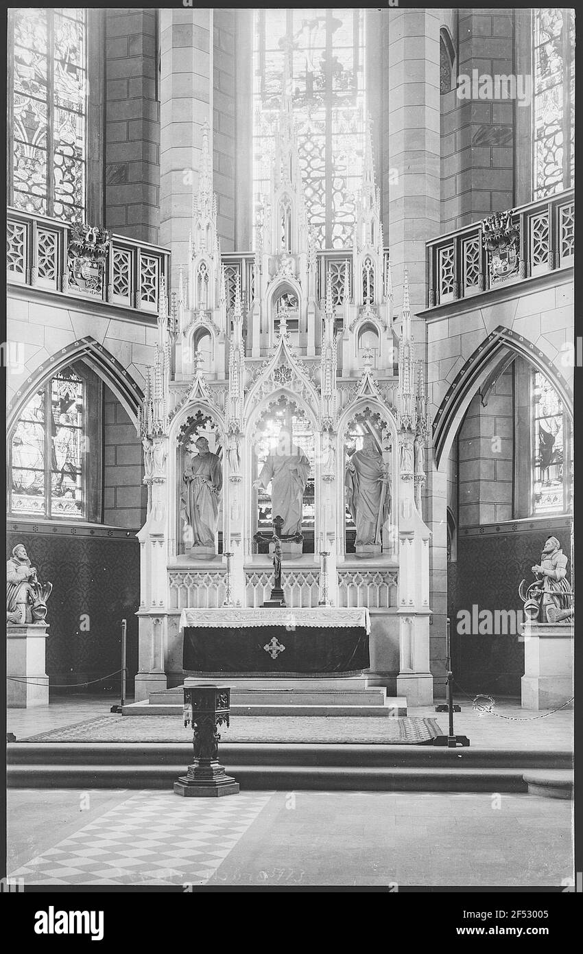 Altar court hires stock photography and images Alamy