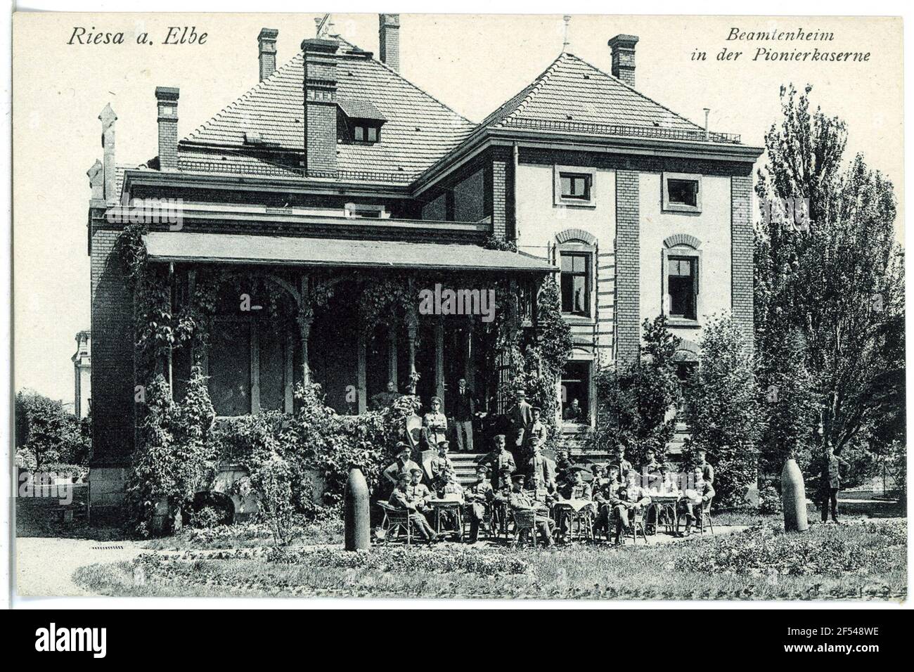 Historic official Cut Out Stock Images Pictures Alamy