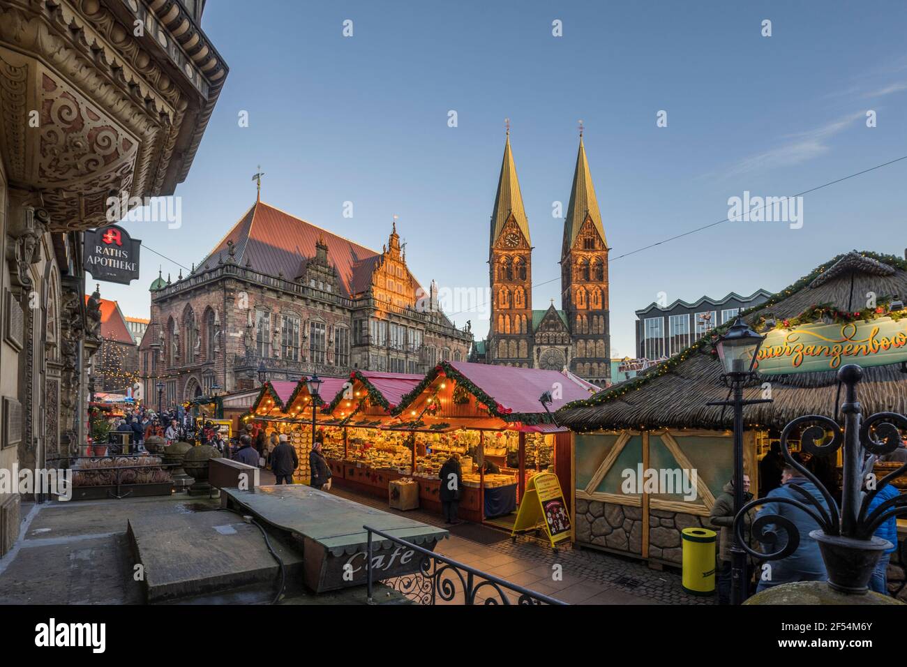 geography / travel, Germany, Bremen, Christmas market in the evening, Additional-Rights-Clearance-Info-Not-Available Stock Photo