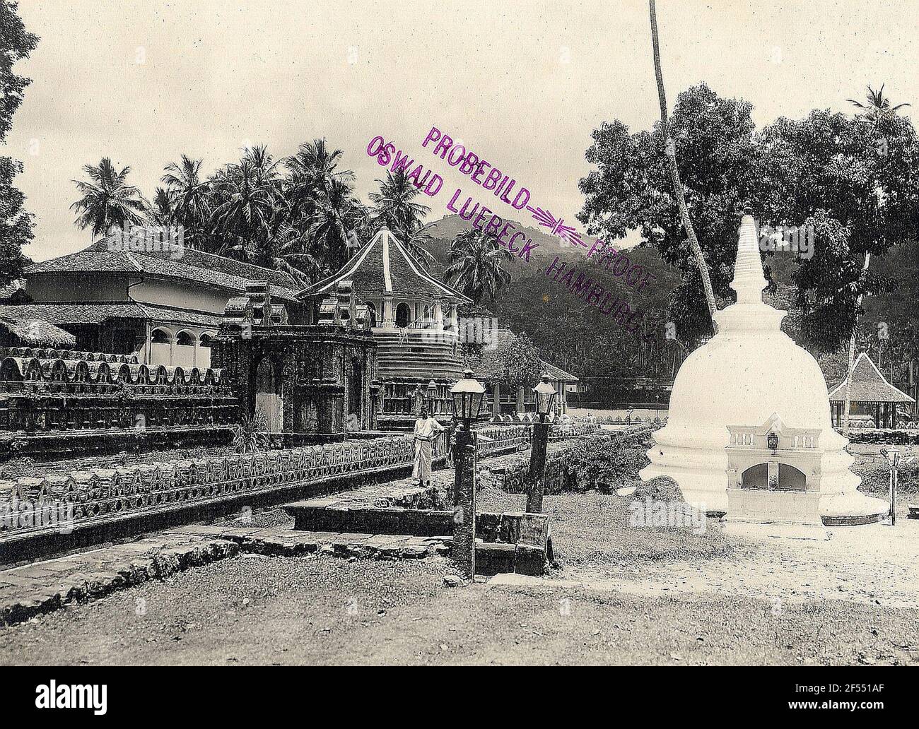 Kandy, Sri Lanka: Rod Temple with Stupa Stock Photo - Alamy
