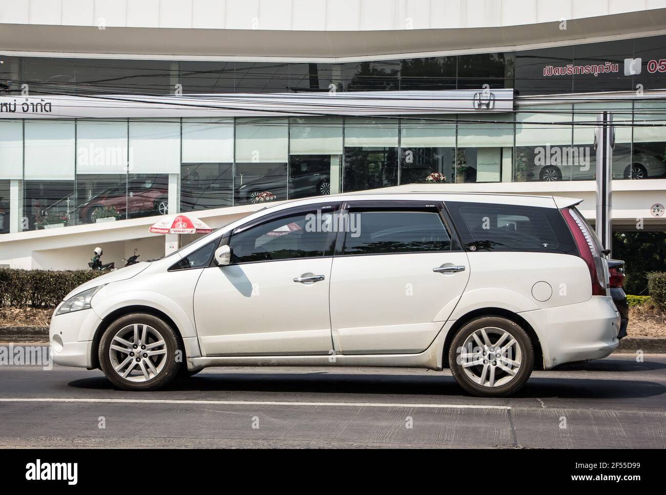Mitsubishi space wagon hi-res stock photography and images - Alamy