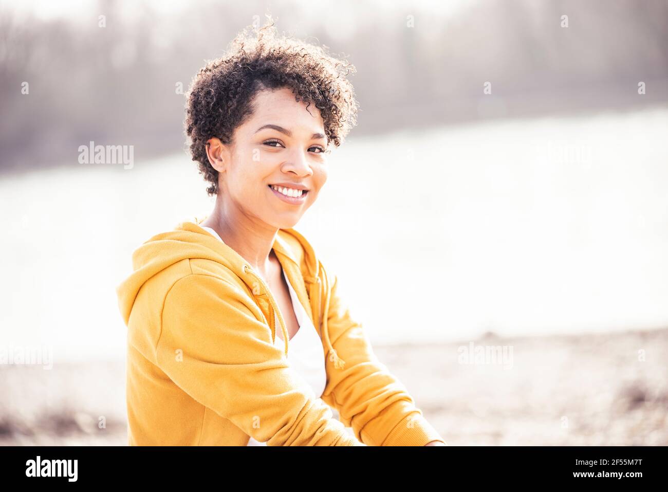 Curly hair woman hi-res stock photography and images - Alamy