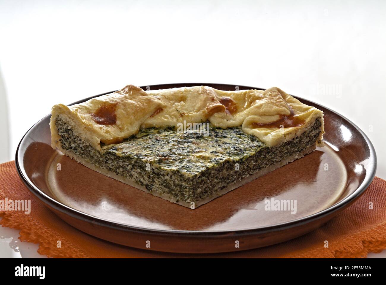 torta salata con spinaci e uova