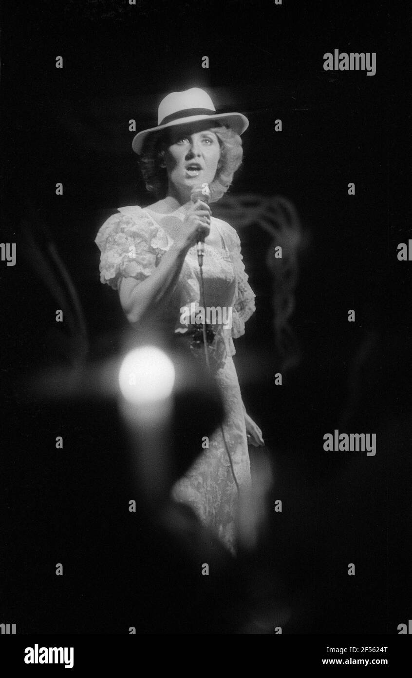 The entertainer singer Lulu appearing in the ATV Television Network production of Summer Night Out hosted by Bob Monkhouse in 1980 Stock Photo