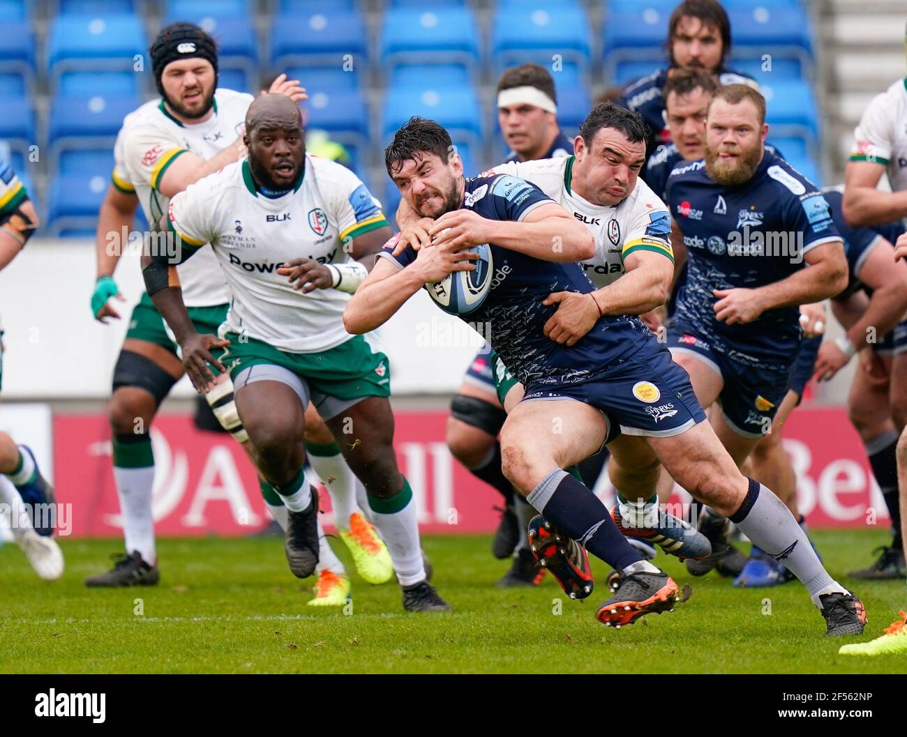 Sale Sharks flanker Cameron Neild breaks past London Irish Hooker Agustín Creevy during a Gallagher Premiership Round 14 Rugby Union match, Sunday, Ma Stock Photo