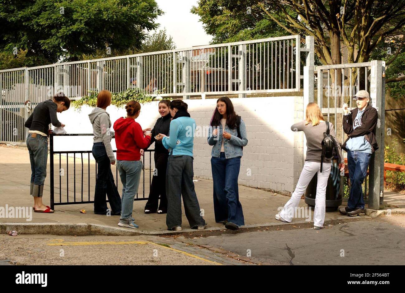 Sixth formers at the Acland & Burleigh college smokin fags outside the grounds.17 September 2002 photo Andy Paradise Stock Photo