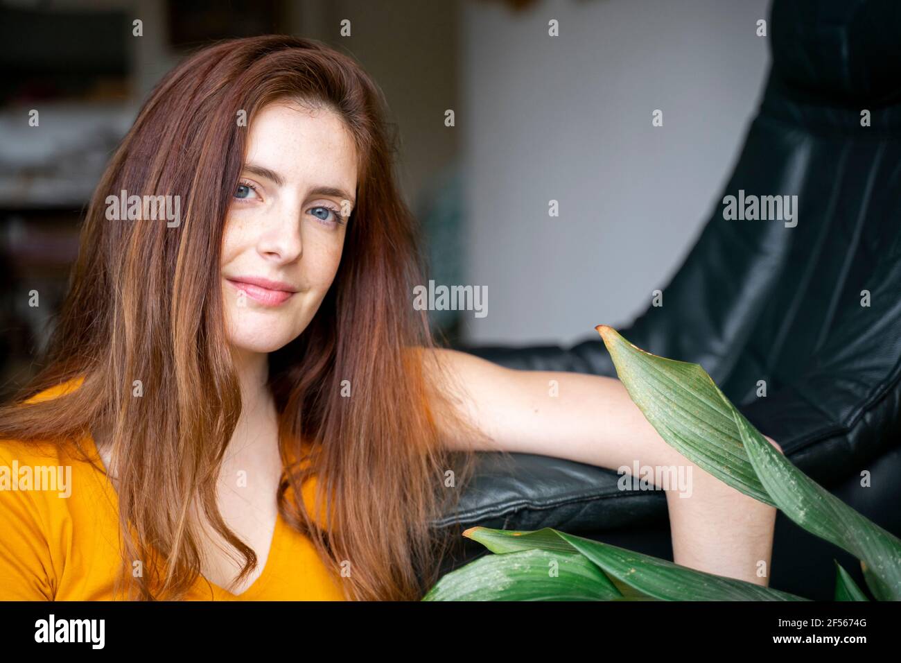 Beautiful woman sitting chair hi-res stock photography and images - Alamy