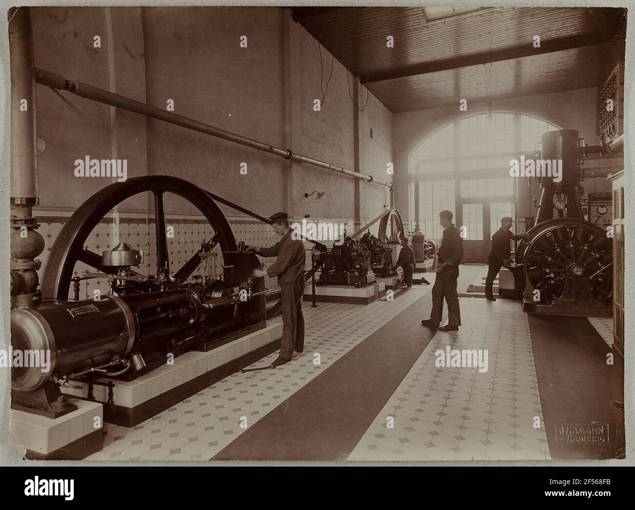 The machine room, emigration halls Hamburg-Veddel Stock Photo - Alamy