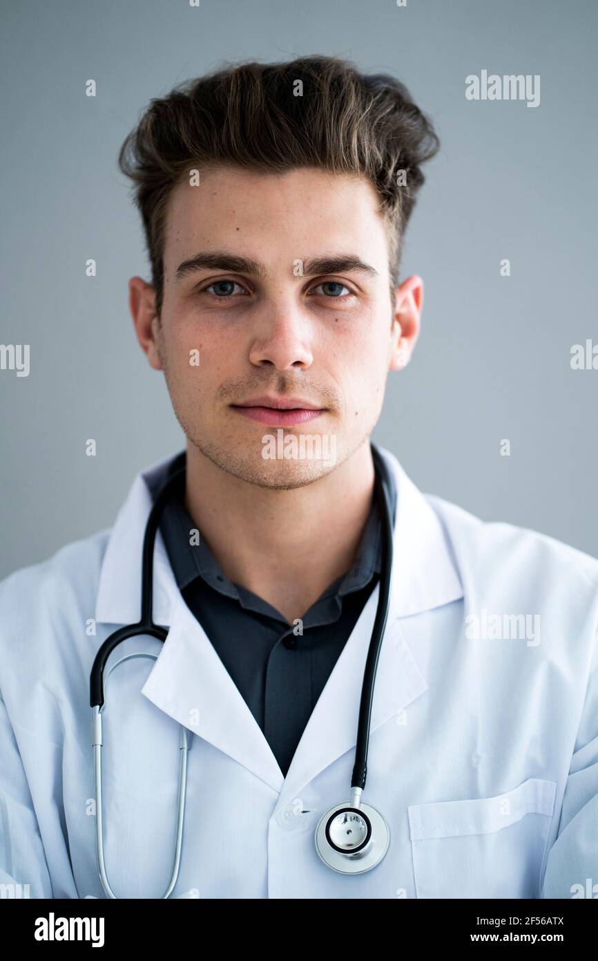 Doctor handsome hi-res stock photography and images - Alamy